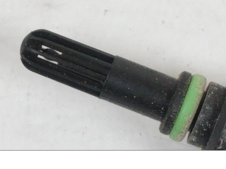 Baksidan på Luftburksensor från en BMW F 800 GS -2008 motorcykel.