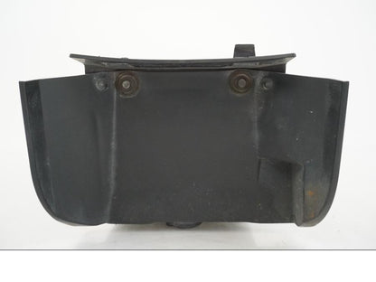 Höger sida på Batterihållare från en Kawasaki VN 1500 Mean Streak -2002 motorcykel.