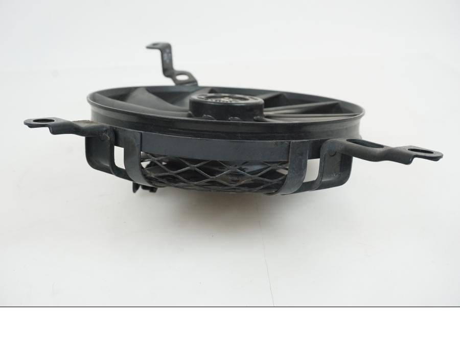 Vänster sida på Vattenkylfläkt från en Suzuki GSX-R 1000 -2007 motorcykel.