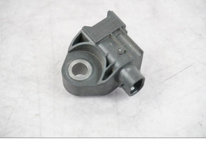 Vänster sida på Acceleration Sensor från en BMW R 1250 GSA -2021 motorcykel.