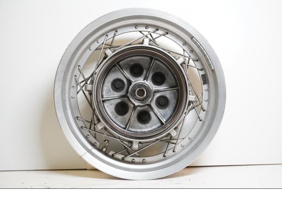 Extrabild2 på Fälg från en Yamaha XV 1100 -1996 motorcykel.