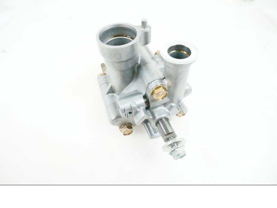 Framsidan på Oljepump från en Honda VFR 800 -2005 motorcykel.