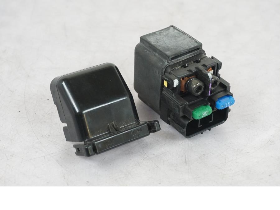 Framsidan på Startrelä från en Kawasaki Z 900 -2019 motorcykel.