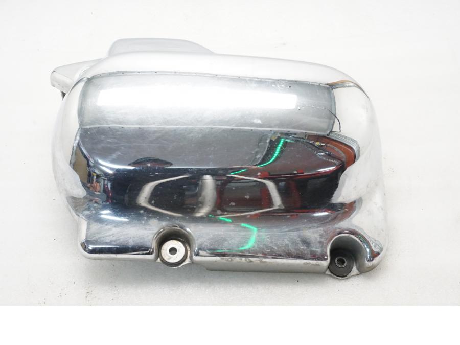 Höger sida på Motorkåpa från en Yamaha XVS 650 -1999 motorcykel.