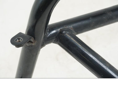 Baksidan på Motorskyddsbåge från en Honda ST 1300 -2002 motorcykel.