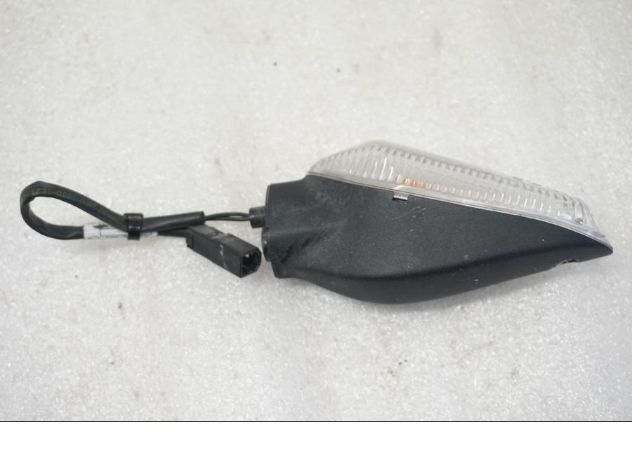 Höger sida på Blinkers från en Ducati Monster 796 -2013 motorcykel.