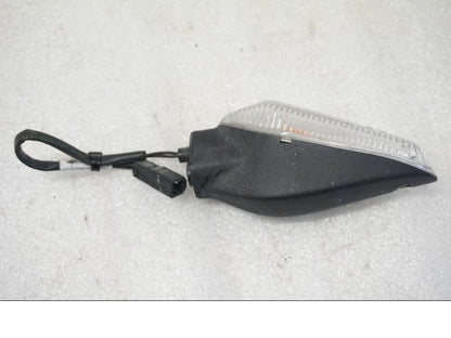 Höger sida på Blinkers från en Ducati Monster 796 -2013 motorcykel.