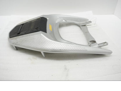 Höger sida på Pakethållare från en Honda XL 1000 V -2008 motorcykel.