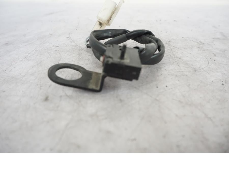 Baksidan på Bromsljuskontakt från en KTM 690 SMCR -2016 motorcykel.