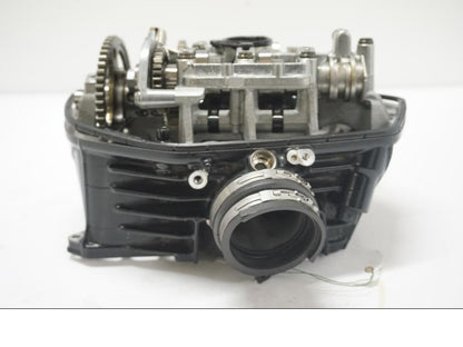 Vänster sida på Topplock från en BMW R 1250 GS -2019 motorcykel.