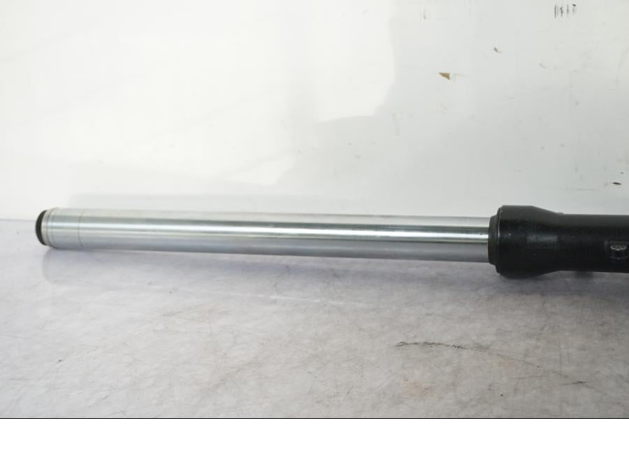 Höger sida på Gaffelben från en Honda VFR 750 -1988 motorcykel.