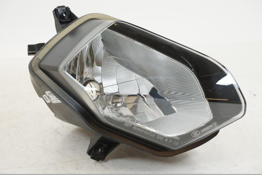 Framsidan på Strålkastare från en BMW S 1000 R -2013 motorcykel.