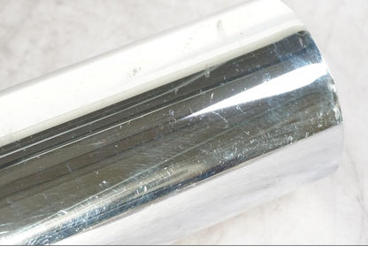 Snett nerifrån på Gaffeldekorrör från en Kawasaki VN 1500 -1996 motorcykel.