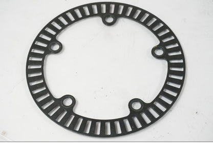 Höger sida på ABS krans från en KTM 1290 Super Duke R -2015 motorcykel.