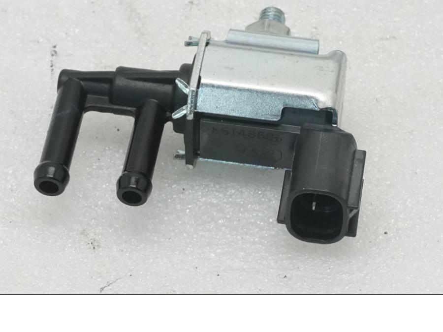 Framsidan på Fuel Evap System från en Kawasaki Z 400 -2020 motorcykel.