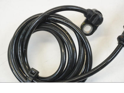 Extrabild3 på ABS givare från en Ducati Streetfighter V4 -2020 motorcykel.