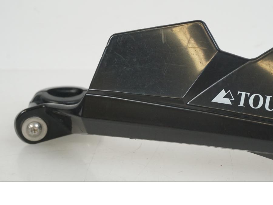 Vänster sida på Handskydd från en BMW R 1200 GS -2022 motorcykel.