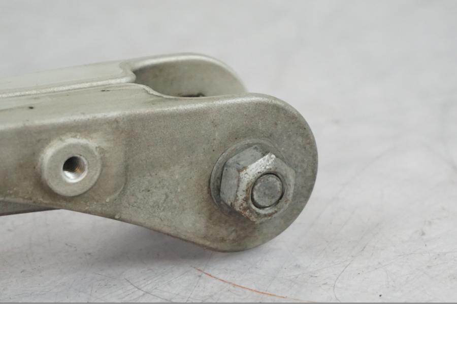 Snett uppifrån på Länkarm från en BMW R 1200 R -2007 motorcykel.