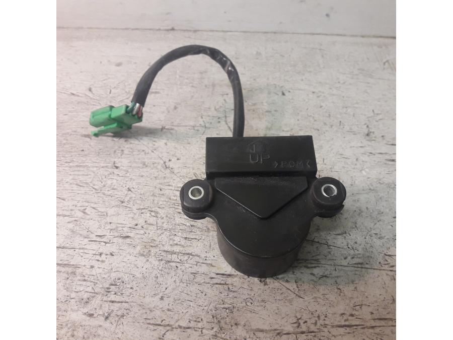 Framsidan på Tilt Sensor från en Honda VTX 1800 -2007 motorcykel.