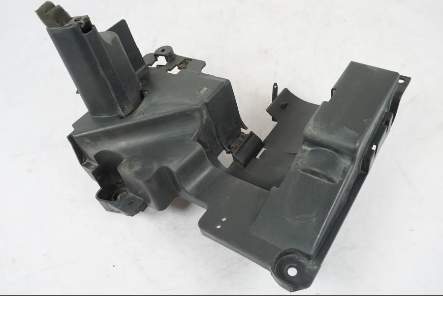 Extrabild1 på Plast från en Yamaha XVS 1100 -2000 motorcykel.