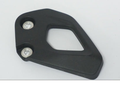 Höger sida på Fotpinnehälskydd från en BMW R 1250 GS -2022 motorcykel.