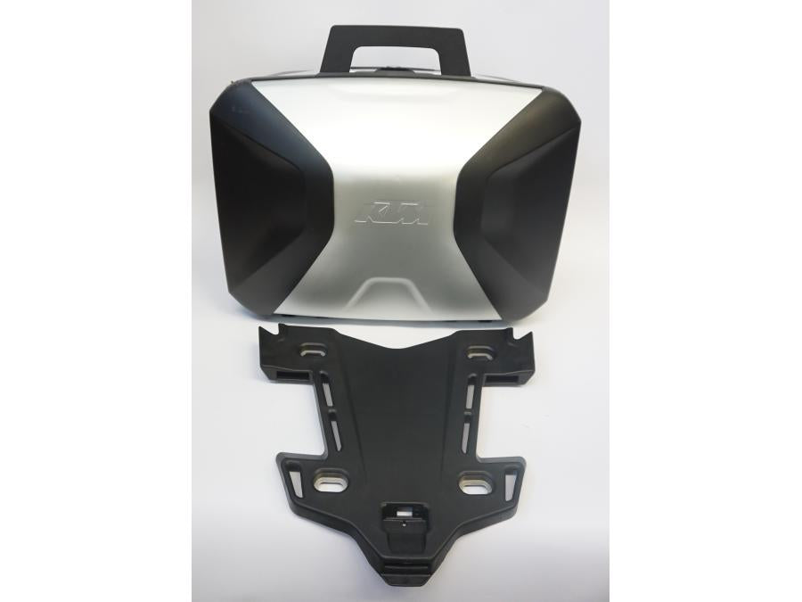 Framsidan på Topbox från en KTM 790 Adventure -2020 motorcykel.