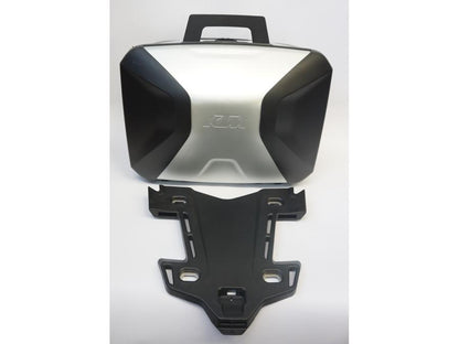 Framsidan på Topbox från en KTM 790 Adventure -2020 motorcykel.