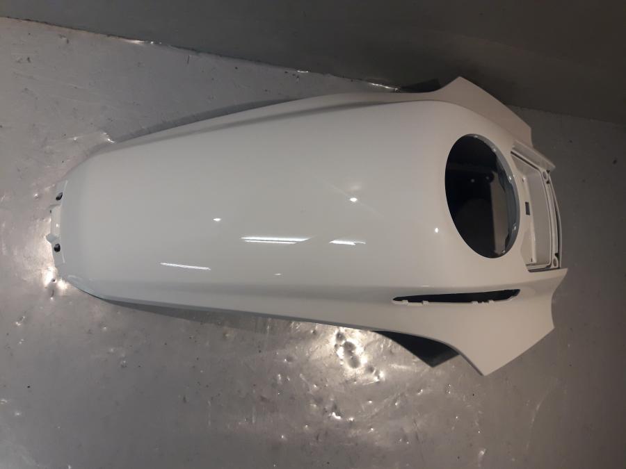 Höger sida på Bensintankskåpa från en BMW R 1200 GS -2016 motorcykel.