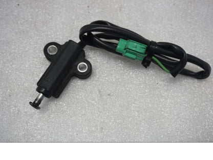 Framsidan på Sidostödsbrytare från en Suzuki SV 650 -2016 motorcykel.