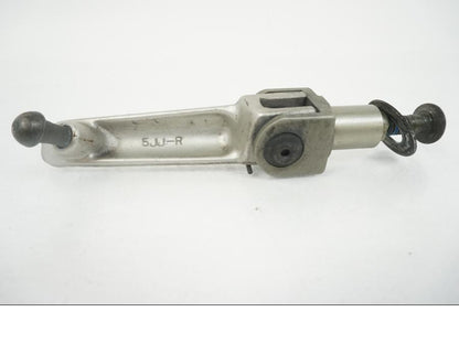 Baksidan på Fotpinne från en Yamaha YZF 1000 R1 -2002 motorcykel.