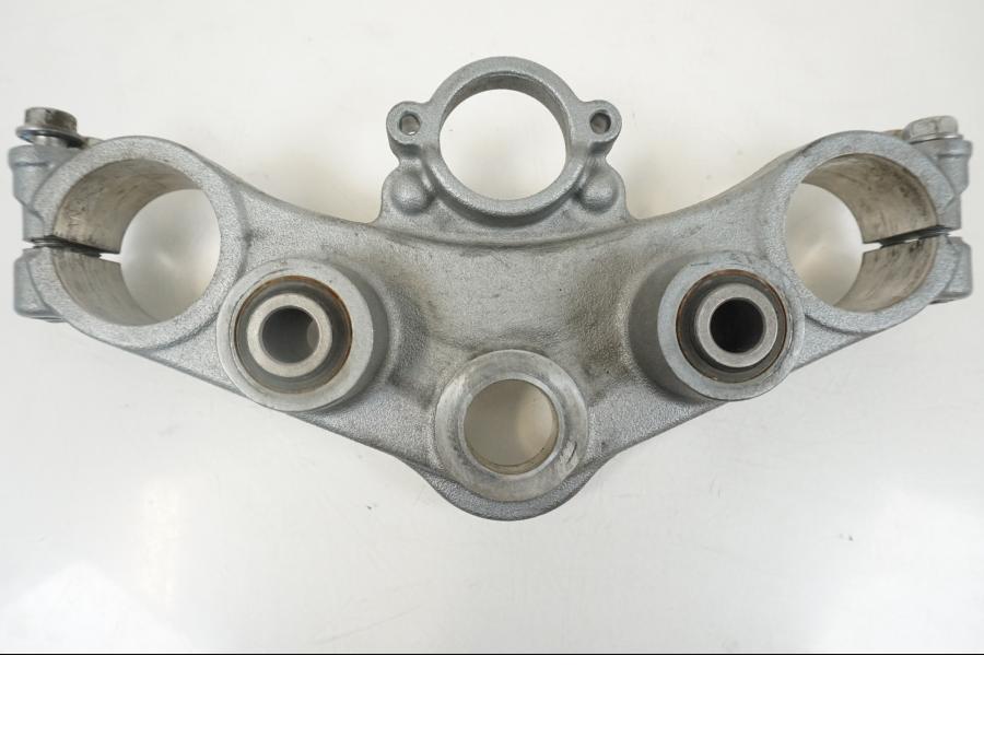 Framsidan på Gaffelkrona från en Honda XL 1000 V -2008 motorcykel.