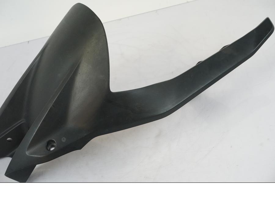 Baksidan på Svingskärm från en KTM 1290 Super Duke R -2018 motorcykel.