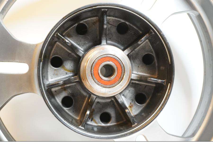 Extrabild2 på Fälg från en Kawasaki VN 1600 Mean Streak -2007 motorcykel.