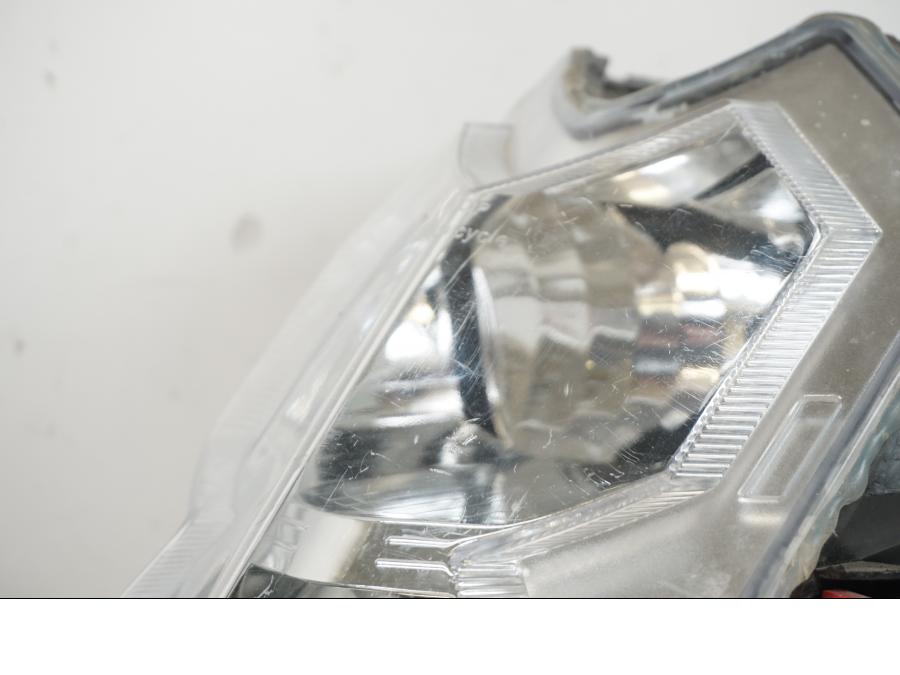 Höger sida på Strålkastare från en Hyosung TE 450 Rapier -2008 ATV.