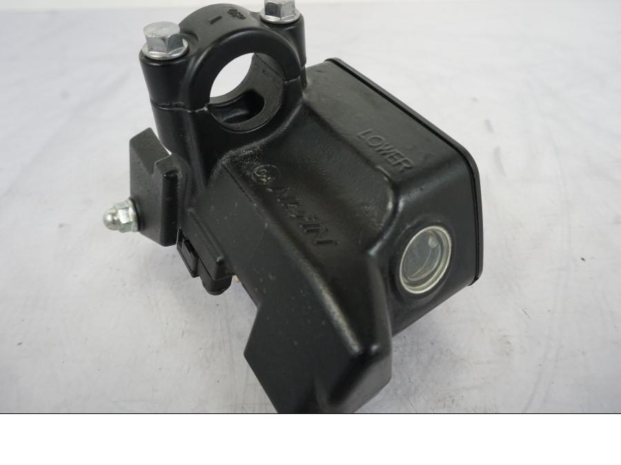 Vänster sida på Kopplingshuvudcylinder från en Honda VFR 1200 -2010 motorcykel.