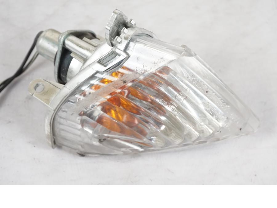 Vänster sida på Blinkers från en Suzuki GSX-R 750 -2006 motorcykel.