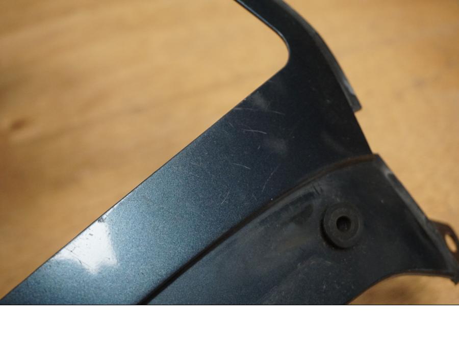 Baksidan på Toppkåpa från en Suzuki GSF 1200 -2000 motorcykel.