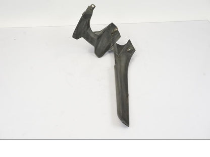 Snett uppifrån på Kedjeskydd från en Yamaha MT-07 -2018 motorcykel.