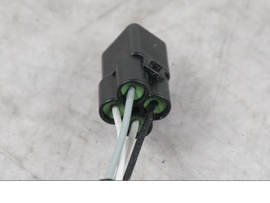 Snett uppifrån på Lambdasond från en Ducati Multistrada V4 -2024 motorcykel.