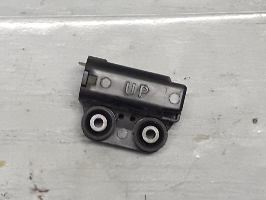 Framsidan på Tilt Sensor från en Yamaha FZ-6 -2004 motorcykel.