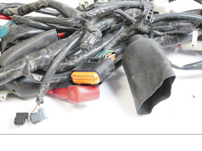 Snett uppifrån på Kabelstam från en Yamaha WR 125 -2010 motorcykel.