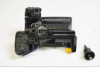 Höger sida på Kopplingshuvudcylinder från en Triumph Legend TT -2001 motorcykel.