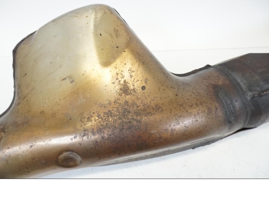 Vänster sida på Avgassystem från en BMW K 1200 LT -2004 motorcykel.