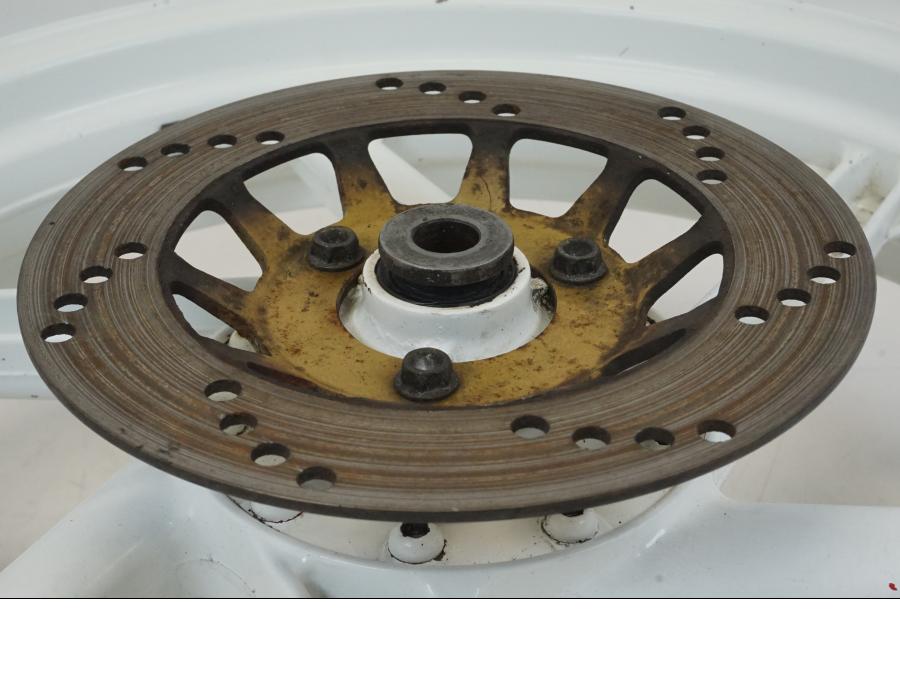 Extrabild3 på Fälg från en Honda NSR 125 -1991 motorcykel.