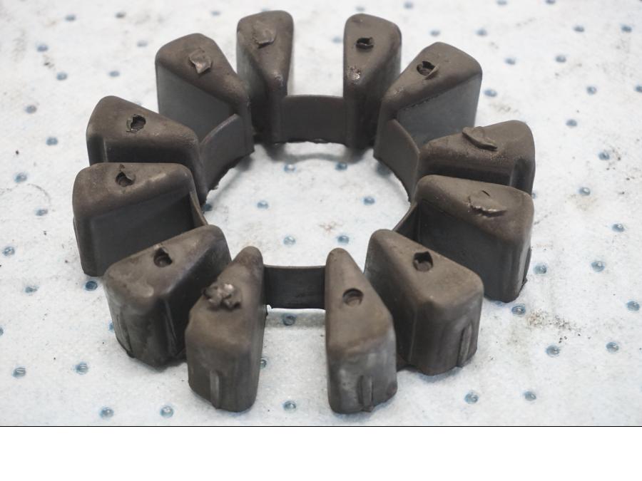 Framsidan på Ryckutjämnare från en BMW F 650 ST -1999 motorcykel.