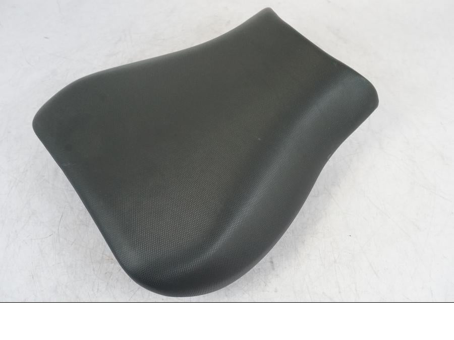 Framsidan på Sadel från en Suzuki GSX 1300 RX -1999 motorcykel.