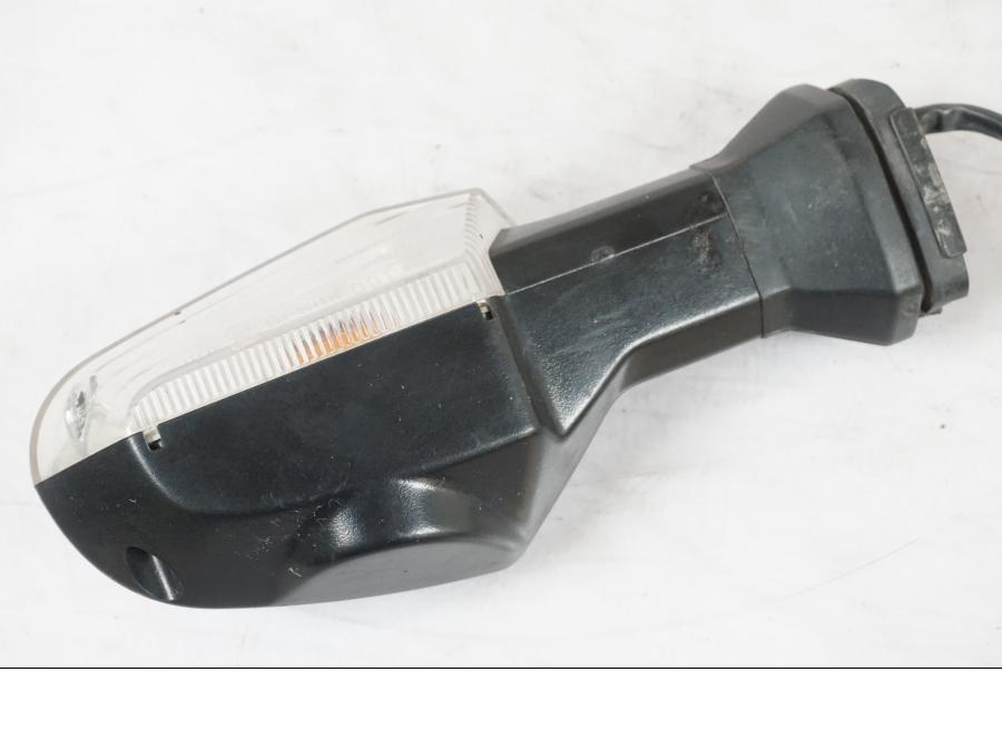 Vänster sida på Blinkers från en Kawasaki ER-6N -2016 motorcykel.