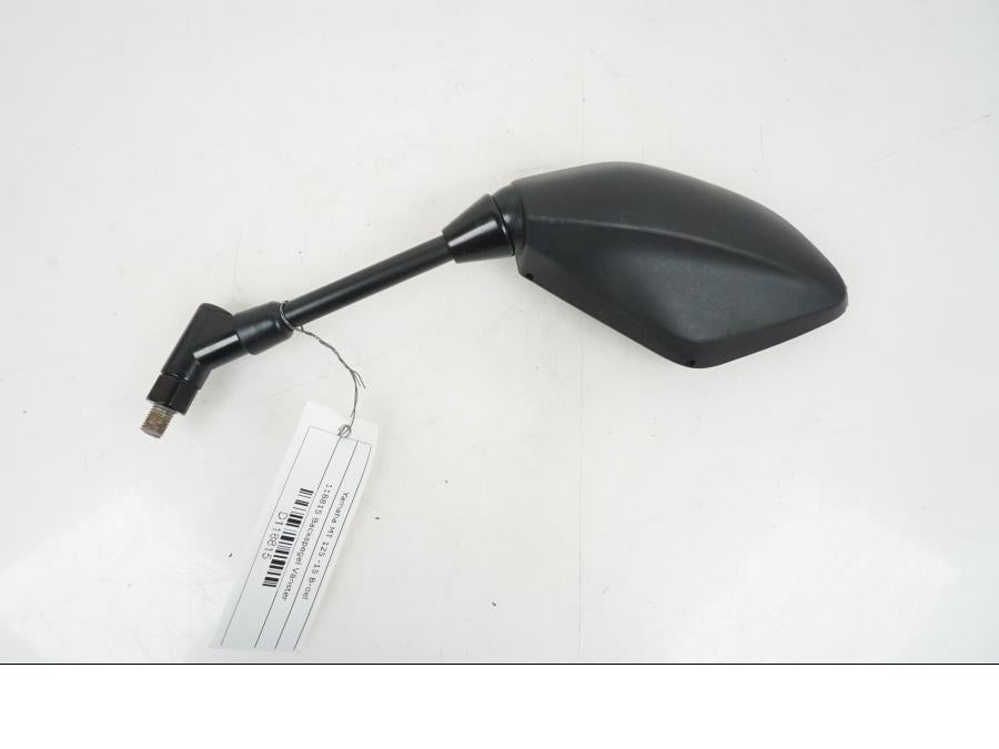 Baksidan på Backspegel från en Yamaha MT 125 -2015 motorcykel.