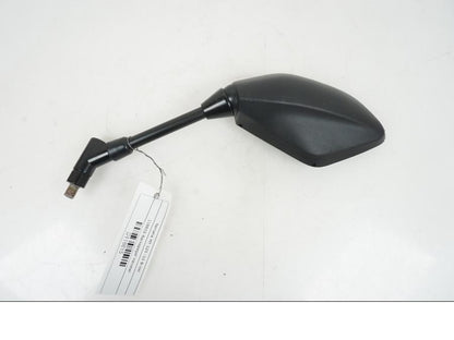 Baksidan på Backspegel från en Yamaha MT 125 -2015 motorcykel.