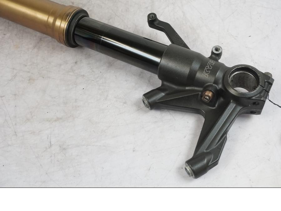 Baksidan på Gaffelben från en Kawasaki ZX-10R -2008 motorcykel.